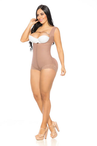 Premium Colombian Shapewear Body Shaper butt lifter Slimming Bodysuit  Moderate rear coverage Adjustable Straps Sculpt your torso Gusset Opening  with Hooks invisible under your clothes Classic panty F 