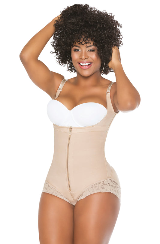 Salomé 413 - Body atrevido con espalda alta y realce de glúteos