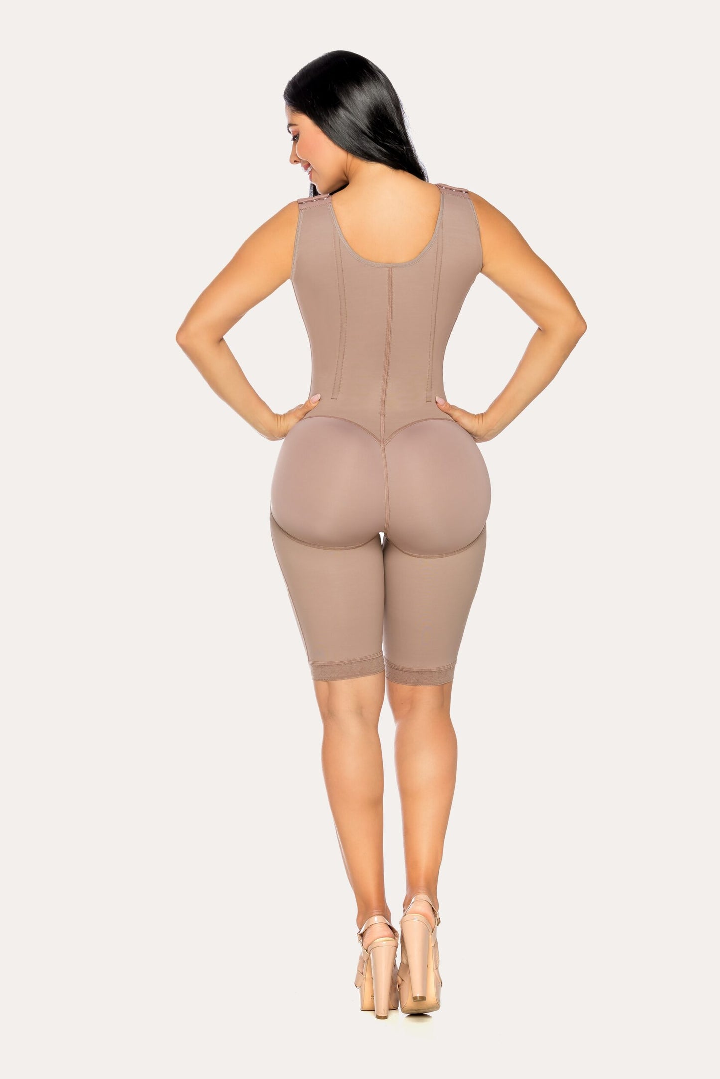 Faja 7153 Reductora Levantacola | Faja Moldeadora con 7 Varillas y Realce Natural